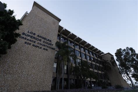 Los Angeles County courthouse in Torrance evacuated as bomb 